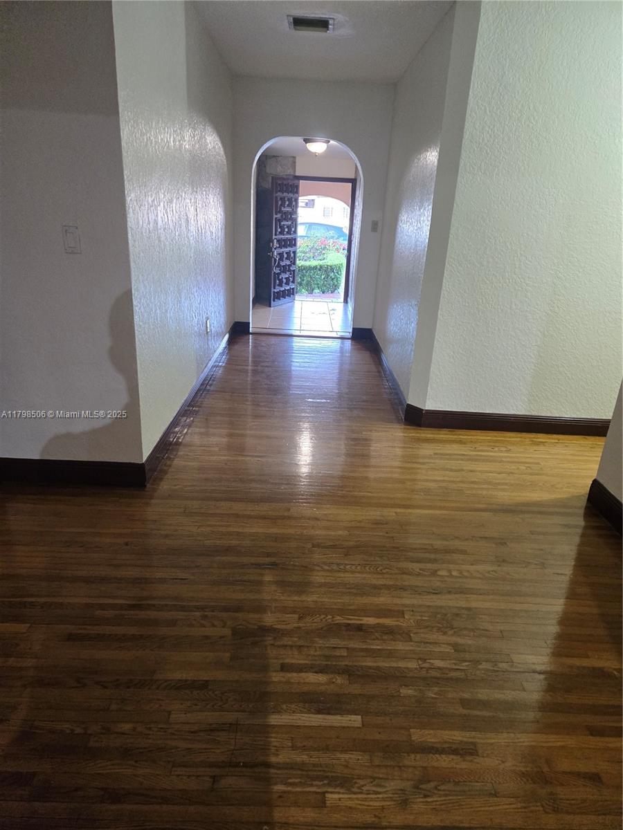 KEW GARDENS - Residential Lease