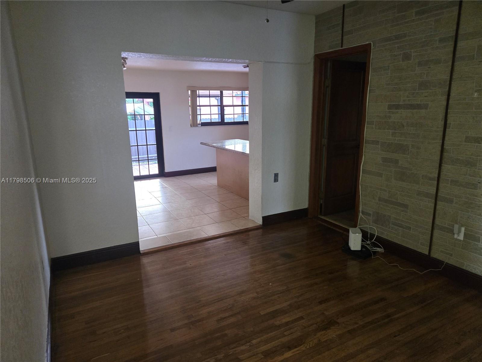 KEW GARDENS - Residential Lease