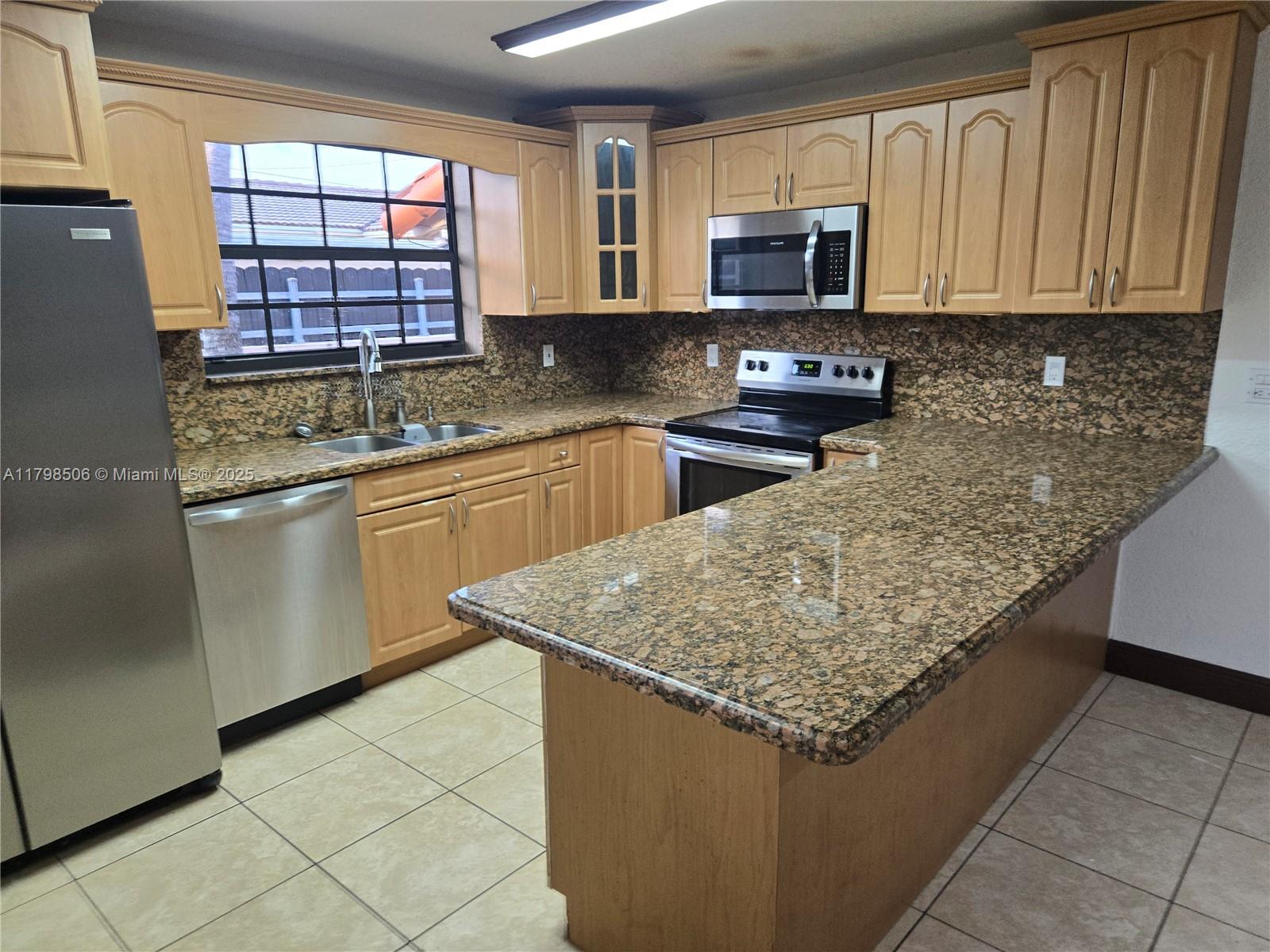 KEW GARDENS - Residential Lease