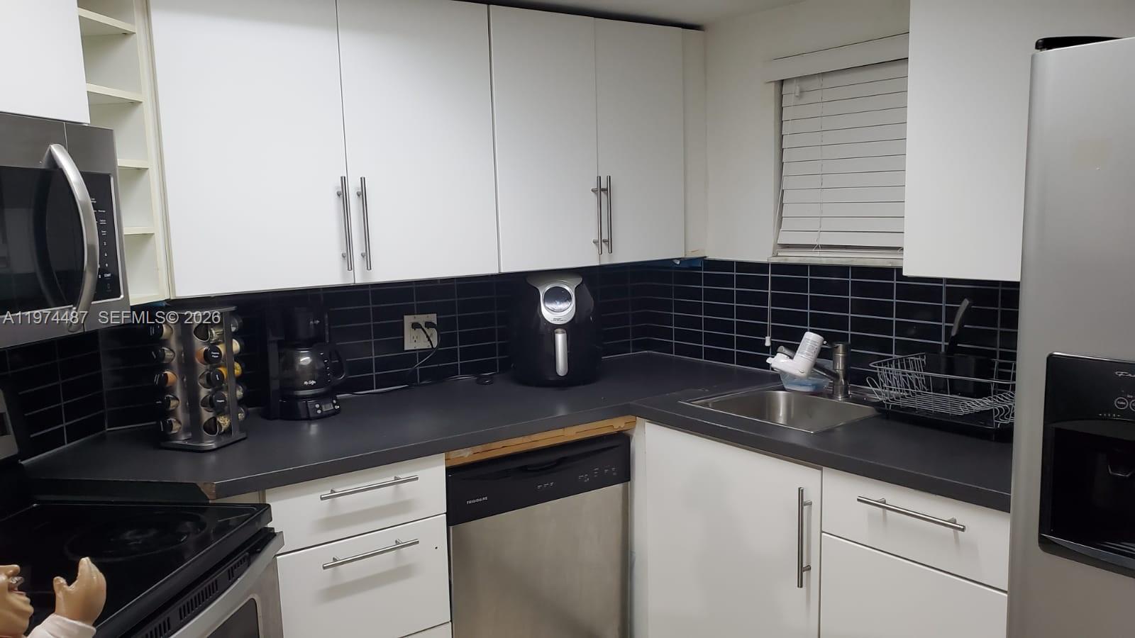 LAS VISTAS AT DORAL CONDO - Residential Lease