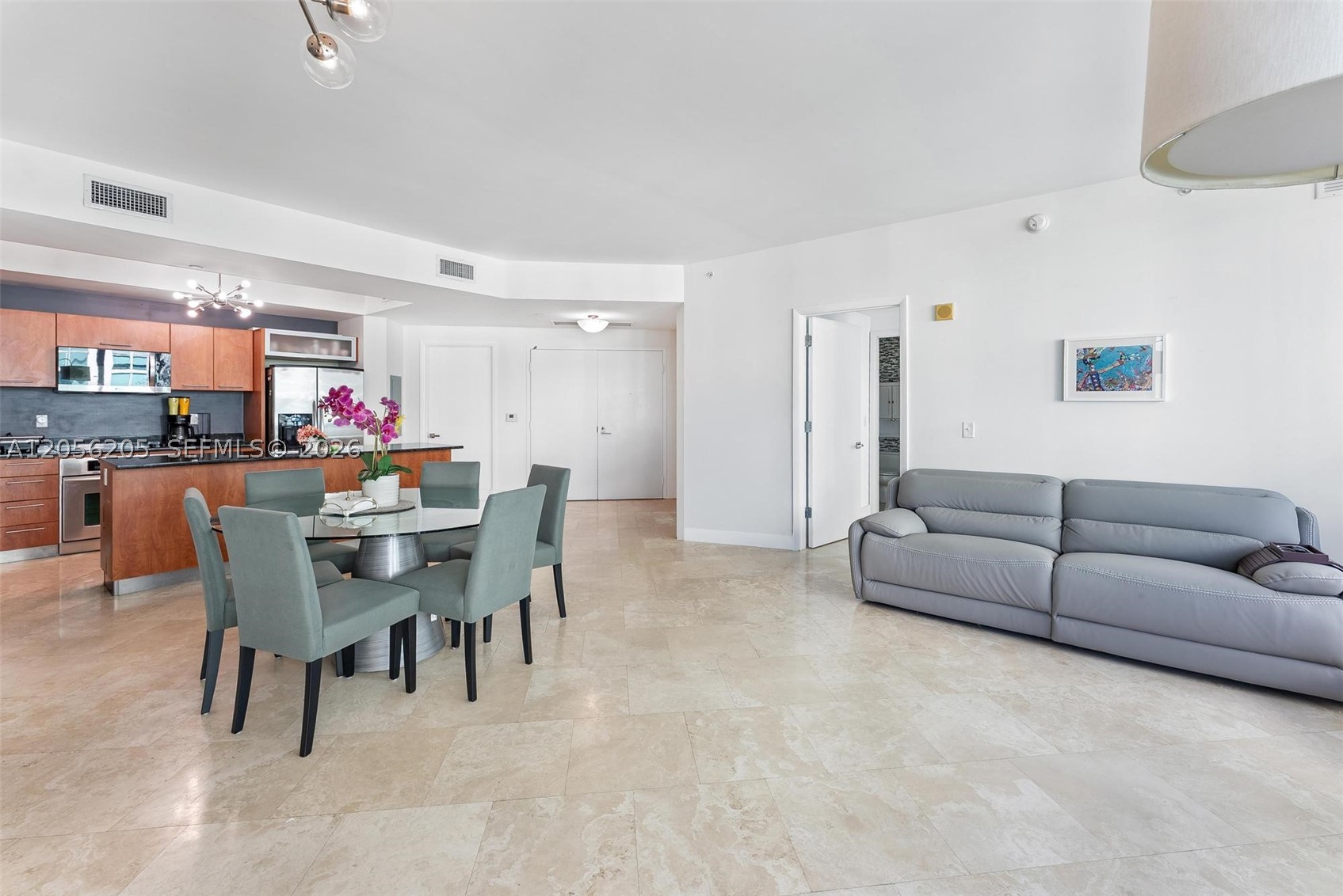 3131 NE 188th St 2-705