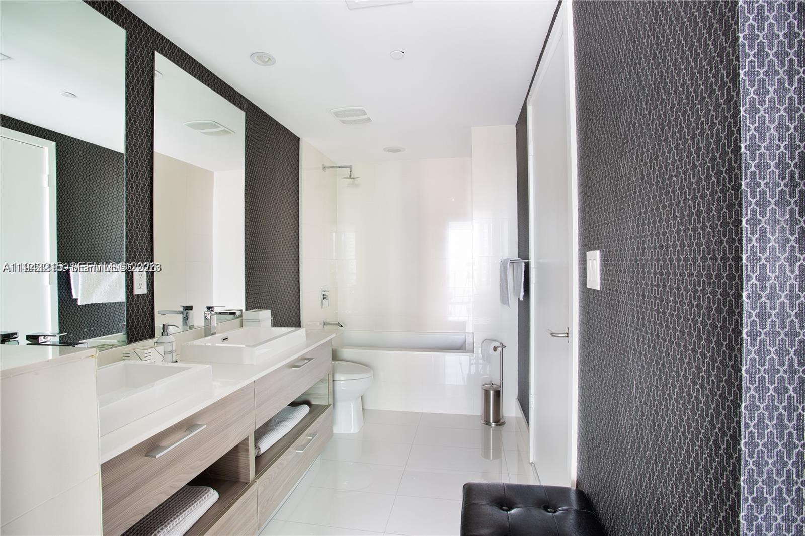 1300 S MIAMI AVENUE CONDO - Residential