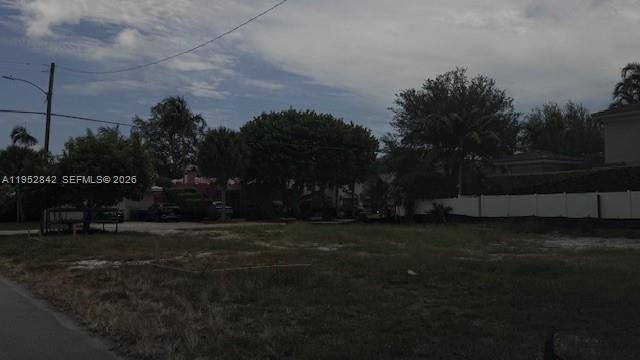 MIDDLE RIVER PARK - Land