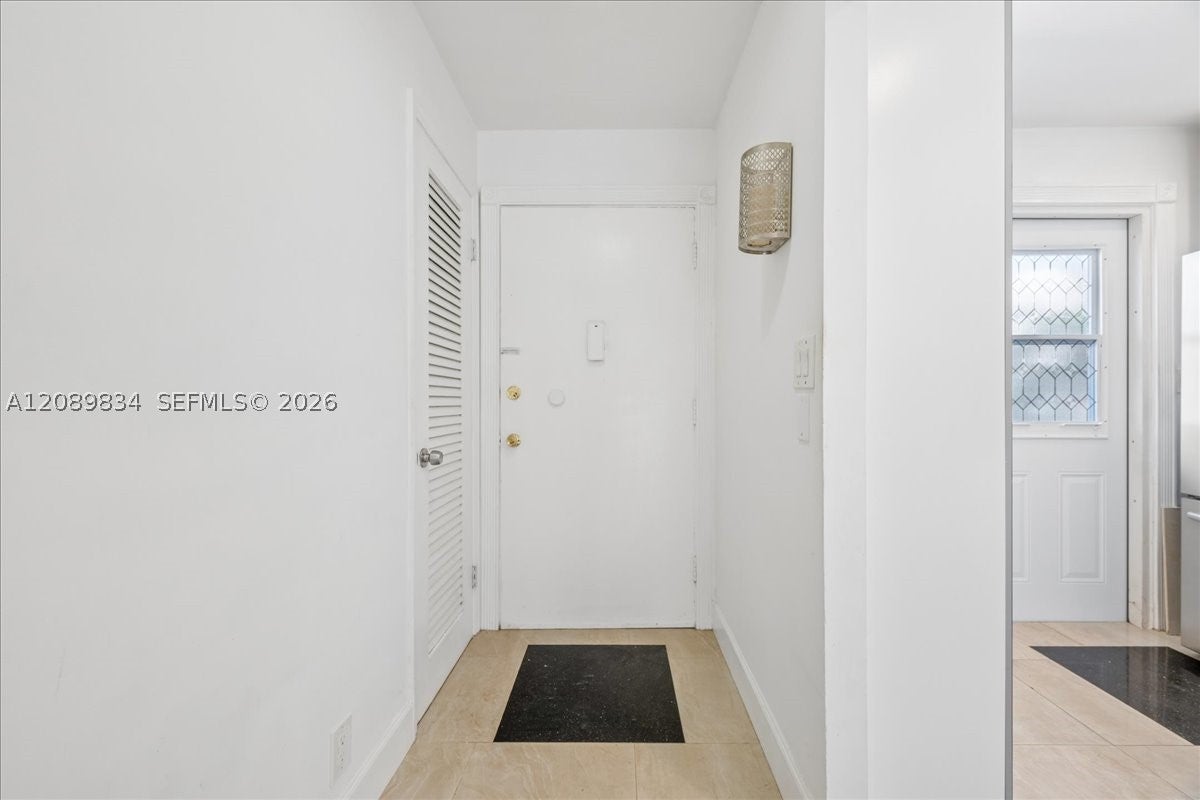 233 NE 14th Ave 2nd floor