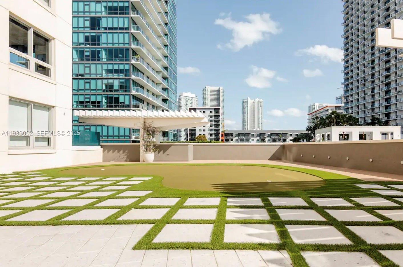 MIDBLOCK MIAMI CONDO - Residential