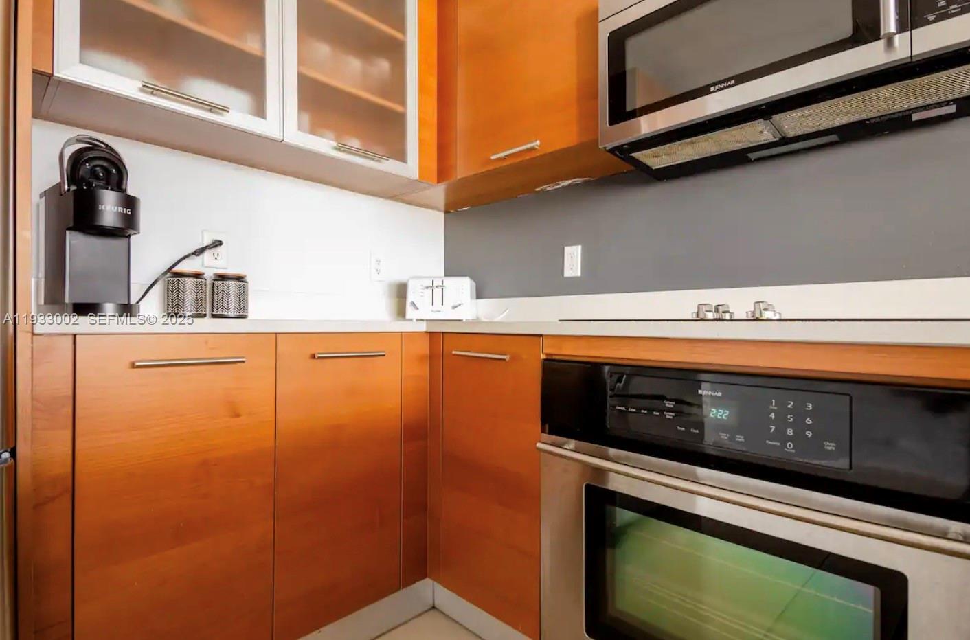 MIDBLOCK MIAMI CONDO - Residential