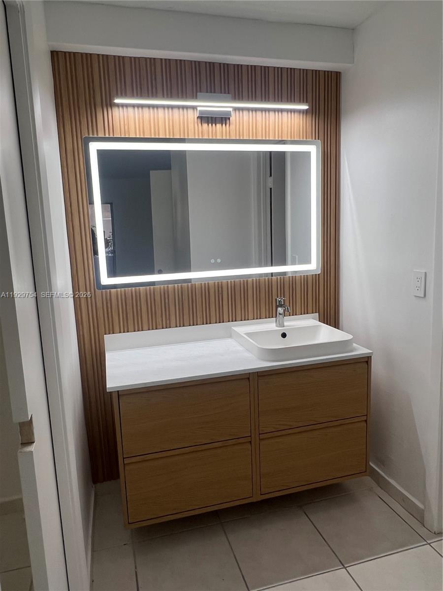 DORAL PK CO CLUB VILLAS C - Residential Lease