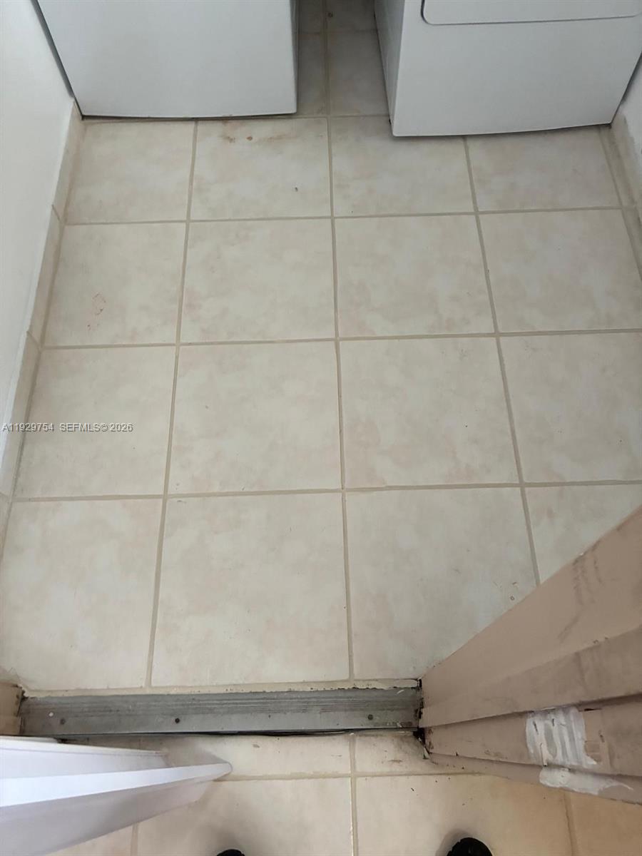 DORAL PK CO CLUB VILLAS C - Residential Lease