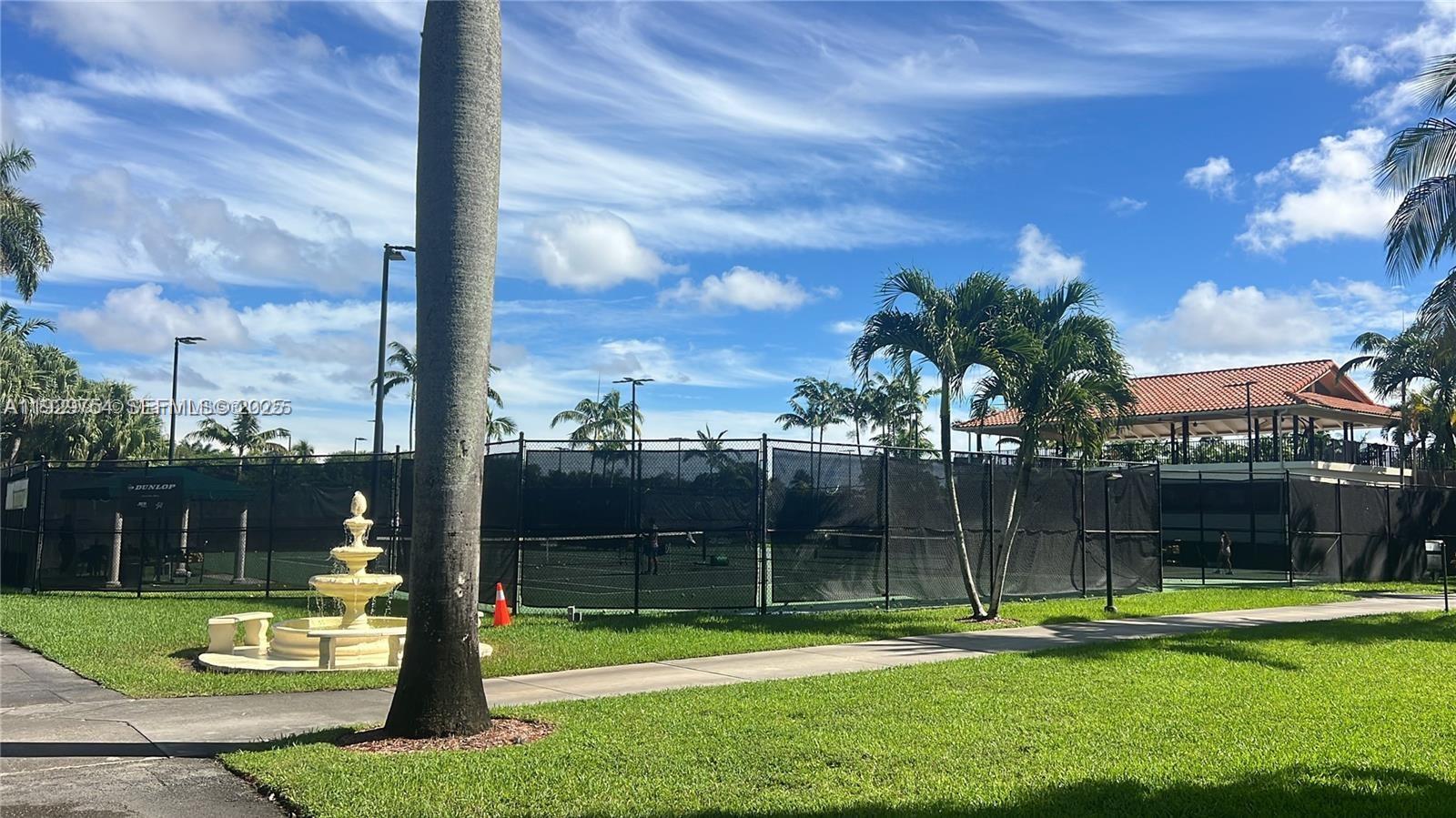 DORAL PK CO CLUB VILLAS C - Residential Lease