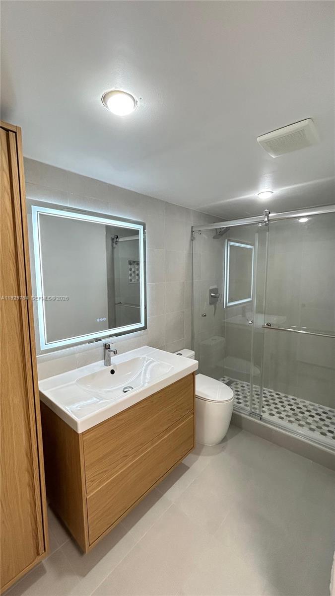 DORAL PK CO CLUB VILLAS C - Residential Lease