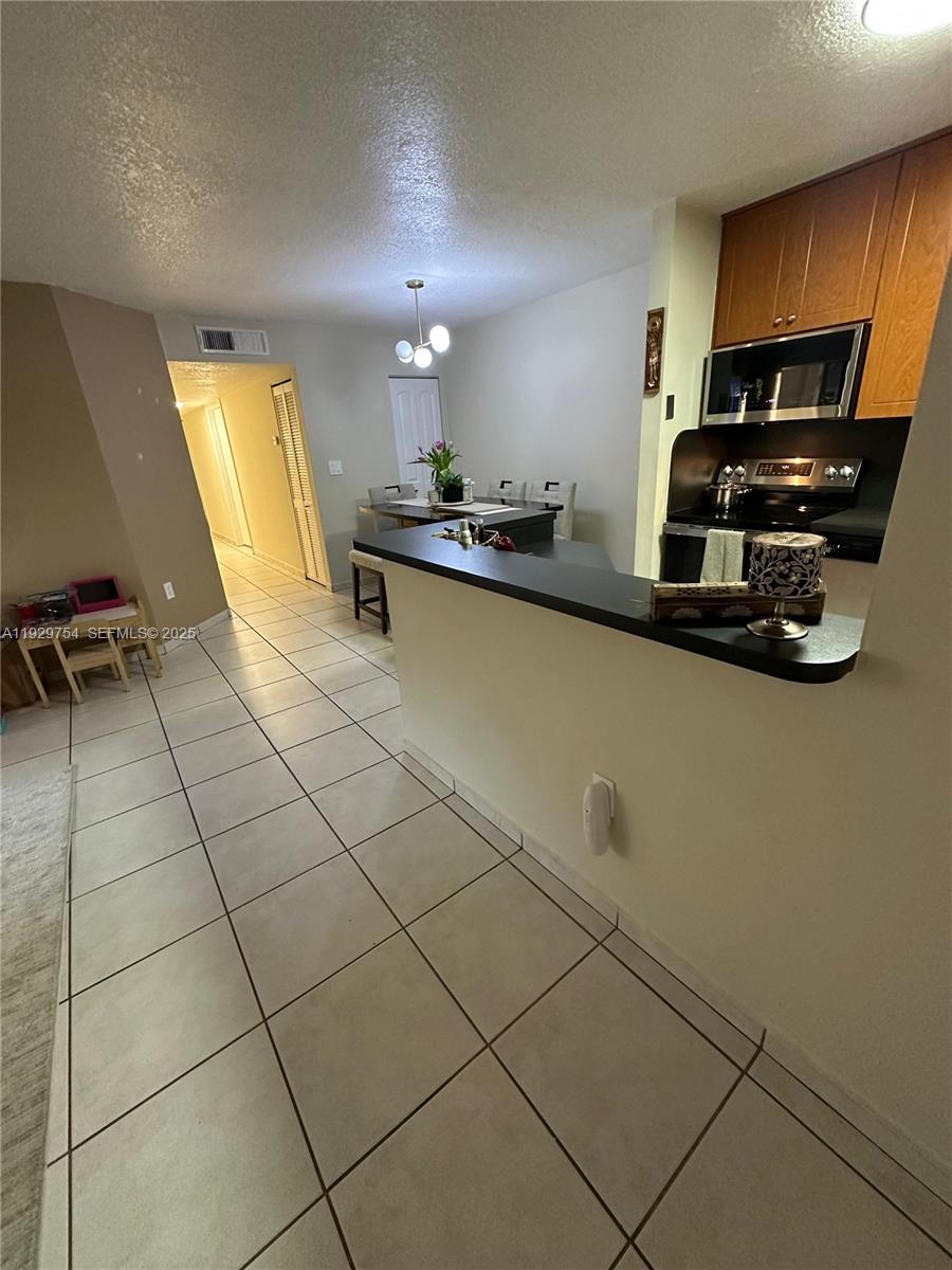 DORAL PK CO CLUB VILLAS C - Residential Lease