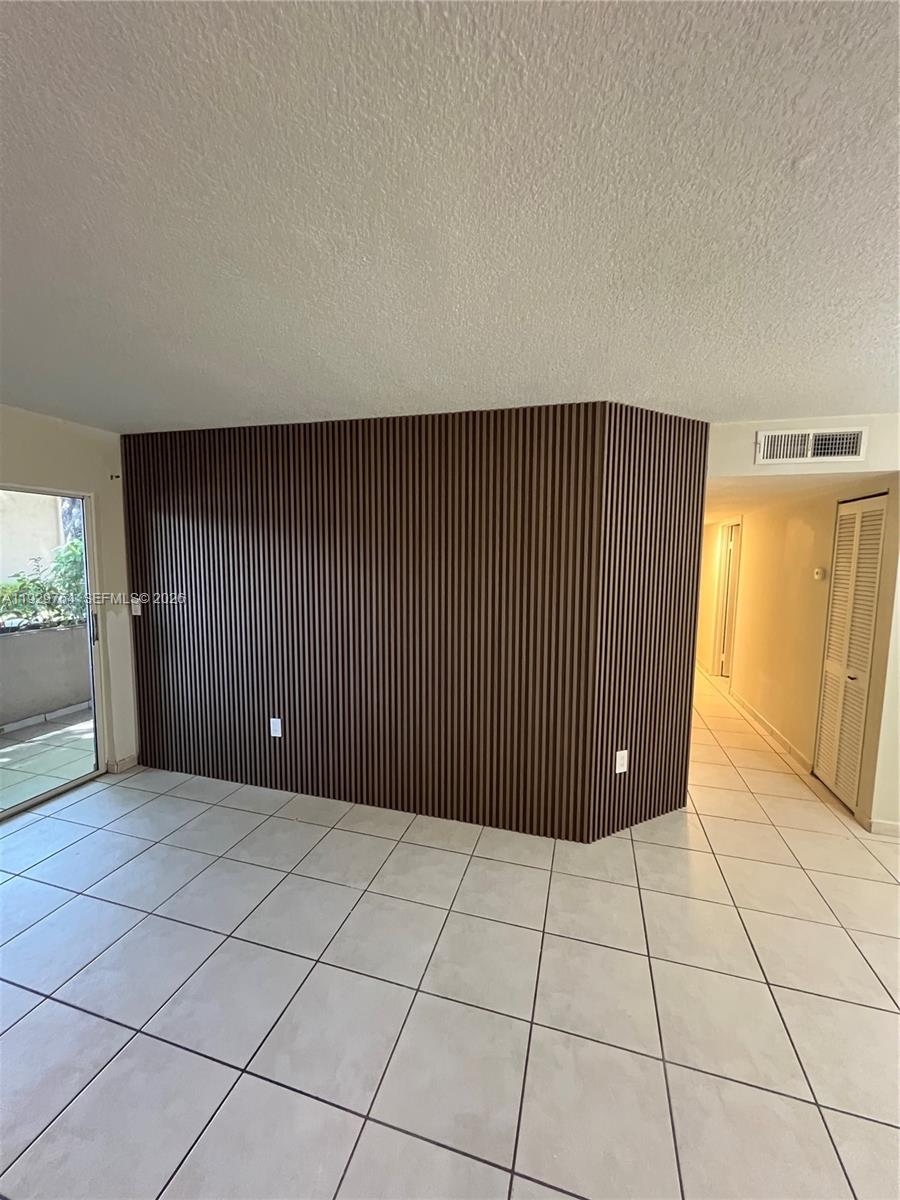 DORAL PK CO CLUB VILLAS C - Residential Lease
