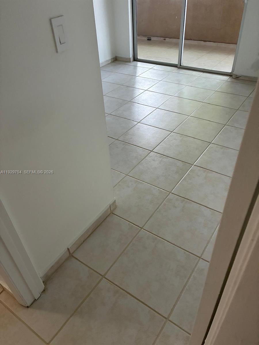 DORAL PK CO CLUB VILLAS C - Residential Lease