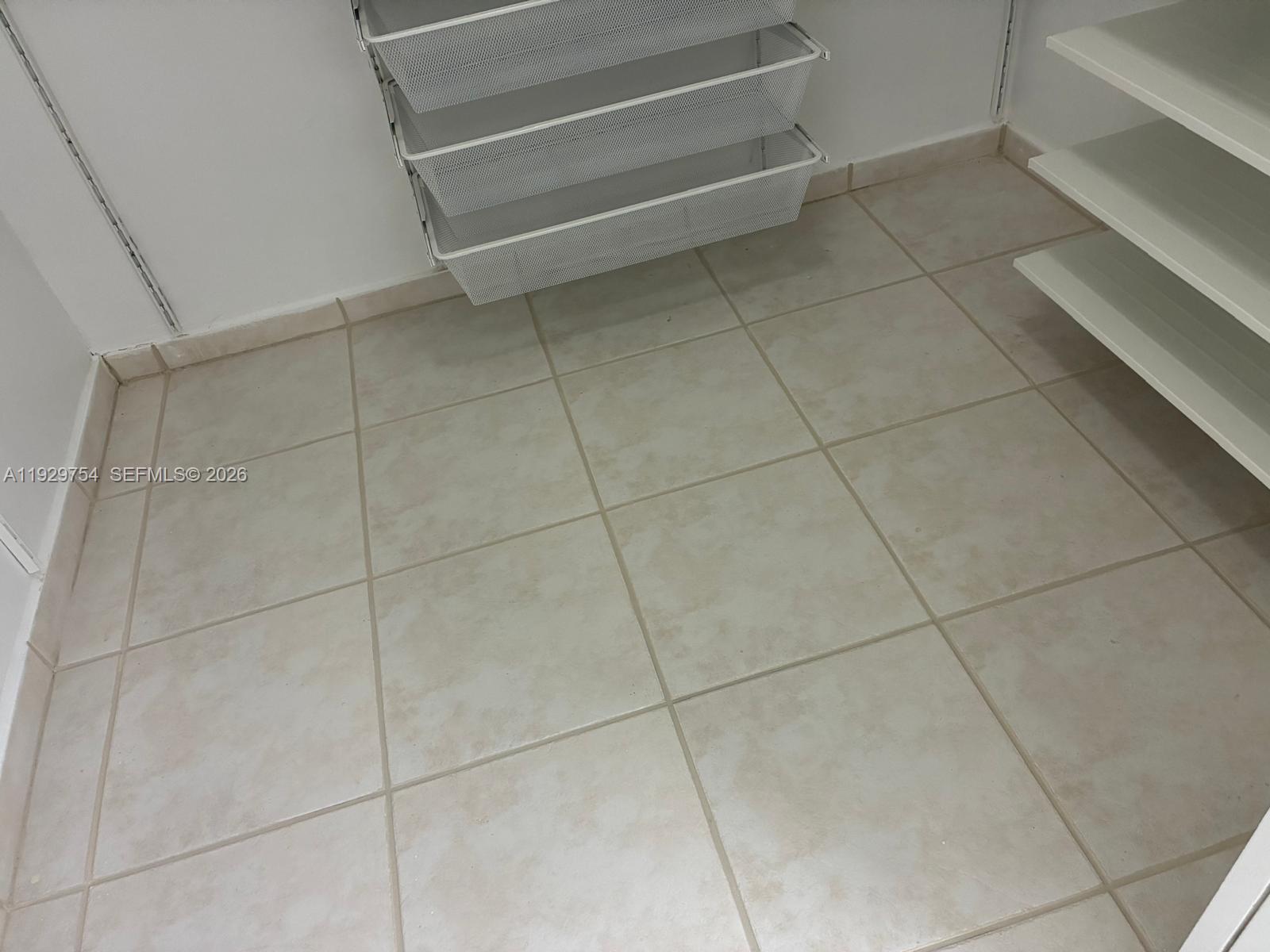 DORAL PK CO CLUB VILLAS C - Residential Lease