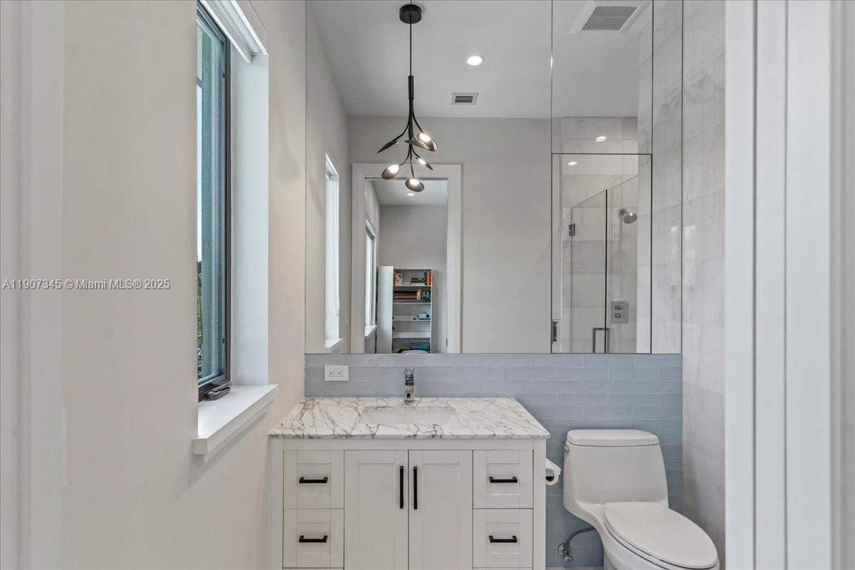 OAKRIDGE ESTATES SEC 3 - Residential