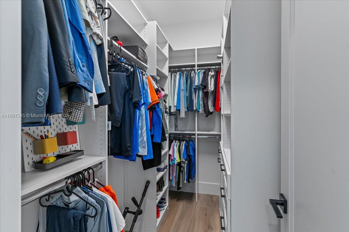 OAKRIDGE ESTATES SEC 3 - Residential