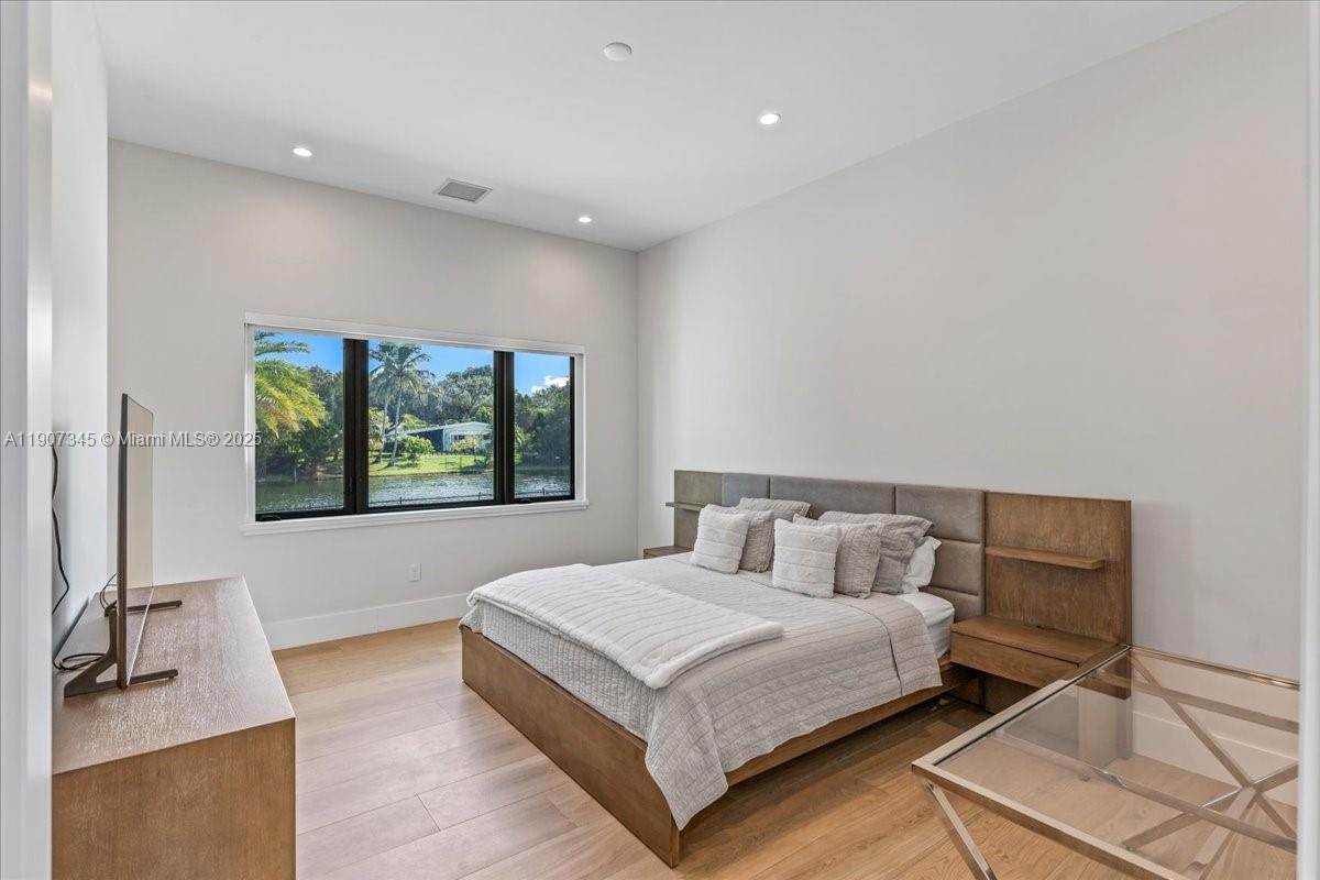 OAKRIDGE ESTATES SEC 3 - Residential