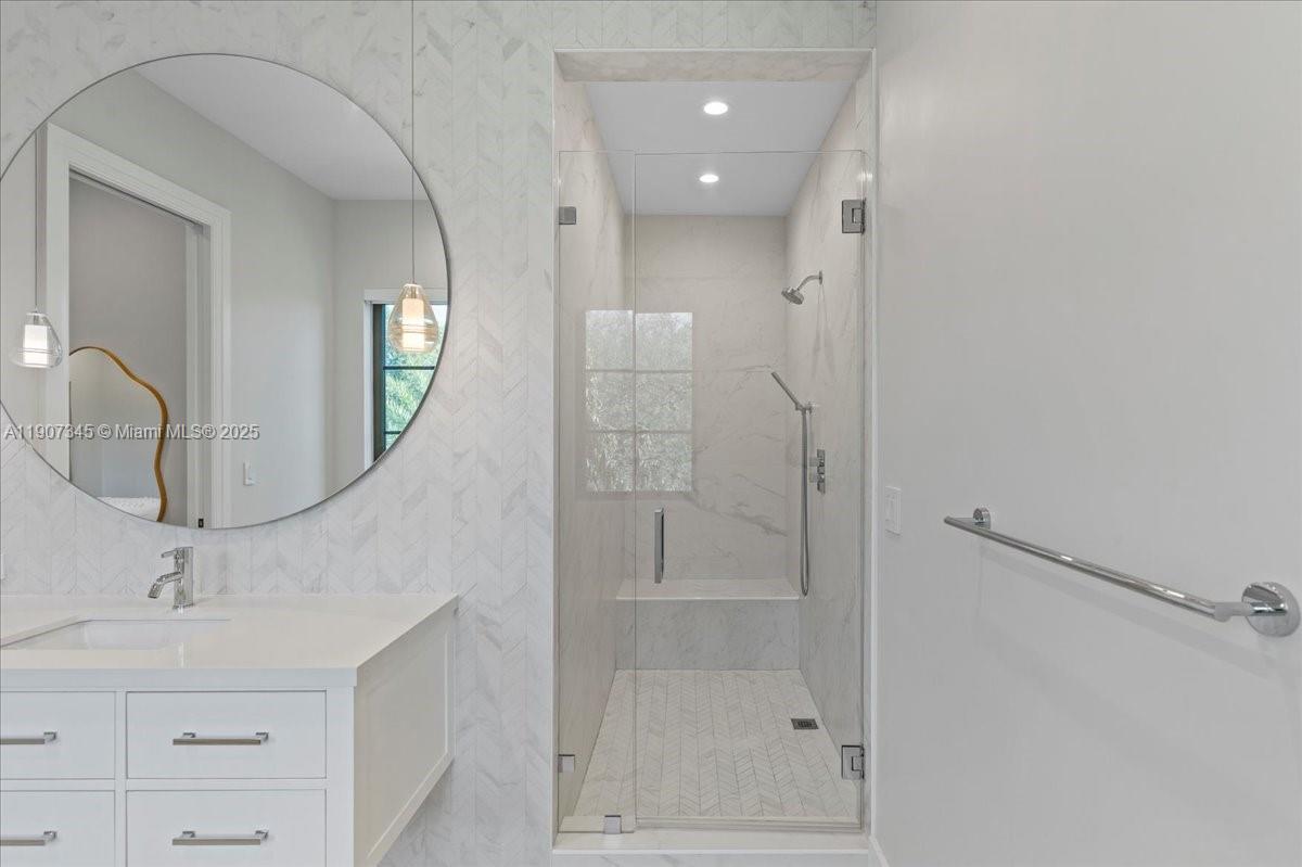 OAKRIDGE ESTATES SEC 3 - Residential