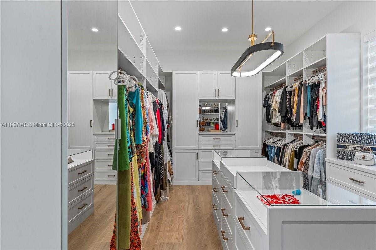 OAKRIDGE ESTATES SEC 3 - Residential