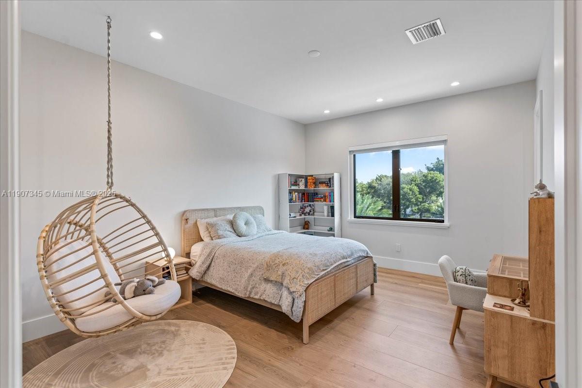 OAKRIDGE ESTATES SEC 3 - Residential