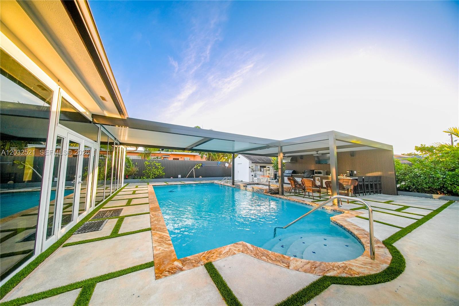 280 NW 59th Ct /