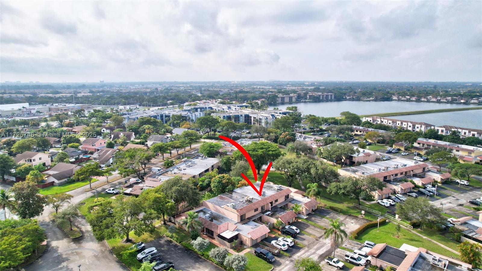 TOWNHOUSES OF THE CALIF C - Residential