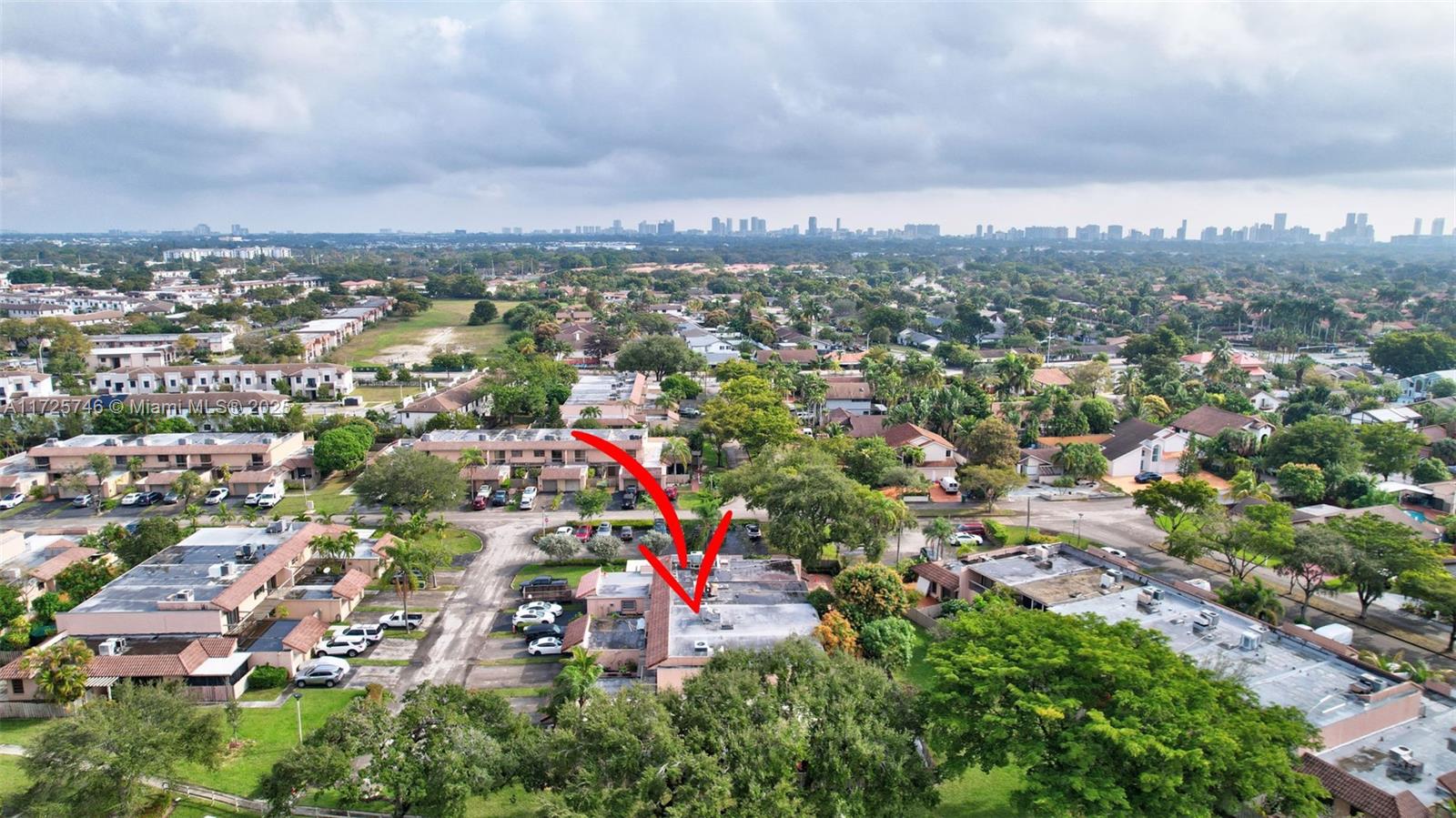 TOWNHOUSES OF THE CALIF C - Residential