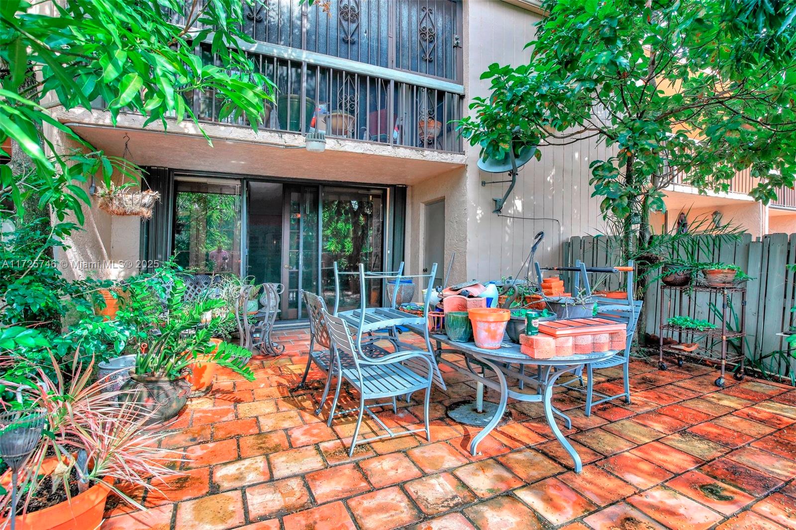 TOWNHOUSES OF THE CALIF C - Residential