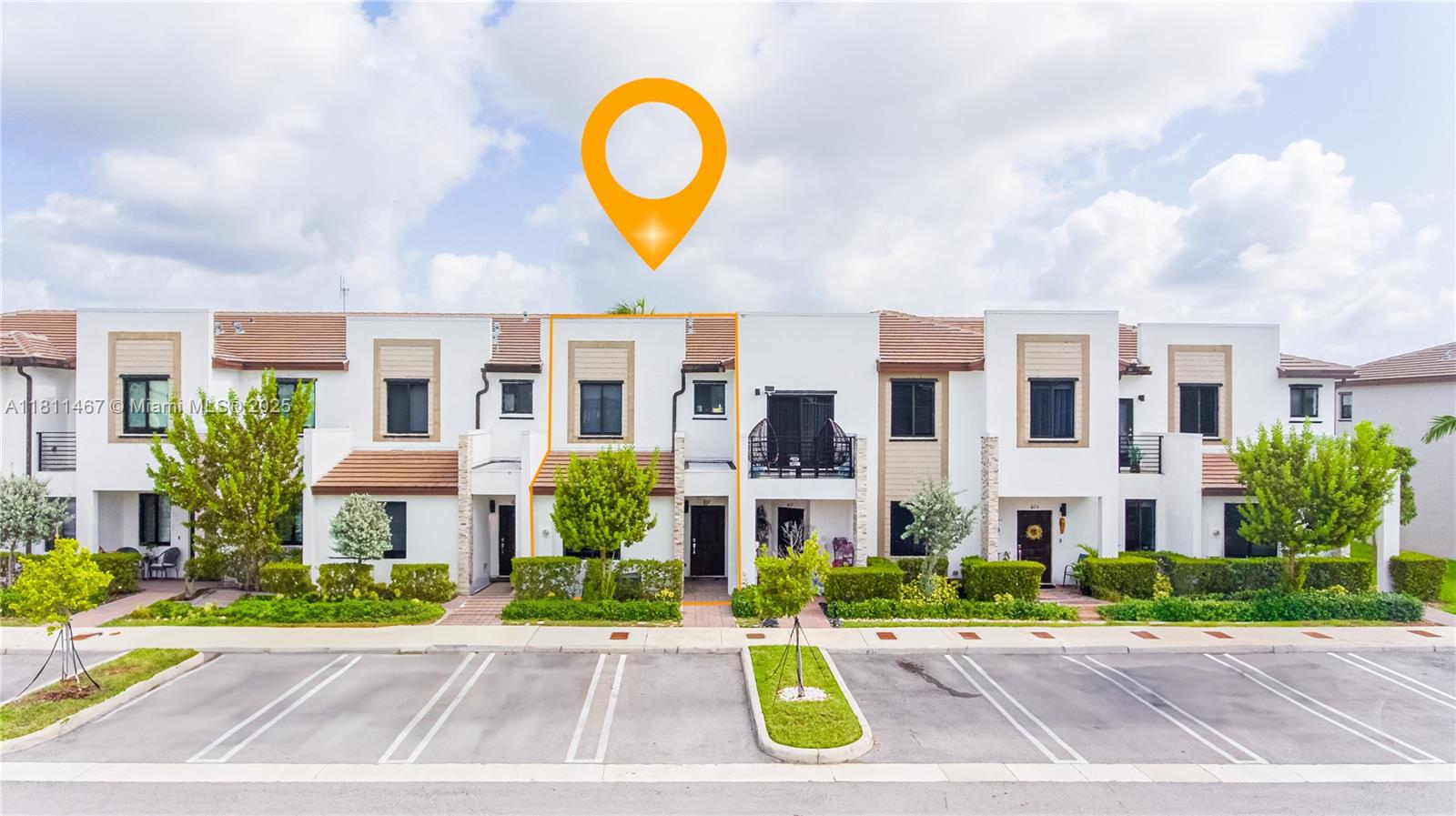 Property for Sale at 817 Ne 211th St, Miami, Broward County, Florida - Bedrooms: 3 
Bathrooms: 3  - $439,000