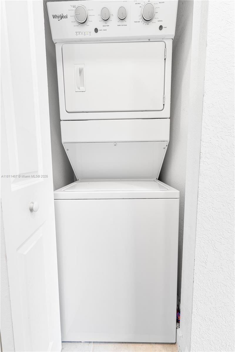 VIA VENTURA NEIGHBORHOOD - Residential