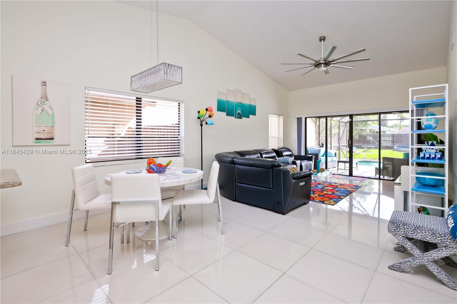 BOCA TRACE - Residential