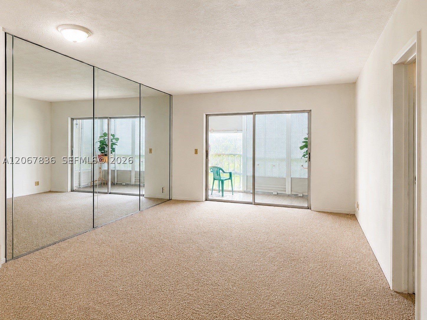 1001 Hillcrest Ct 204, Hollywood FL 33021