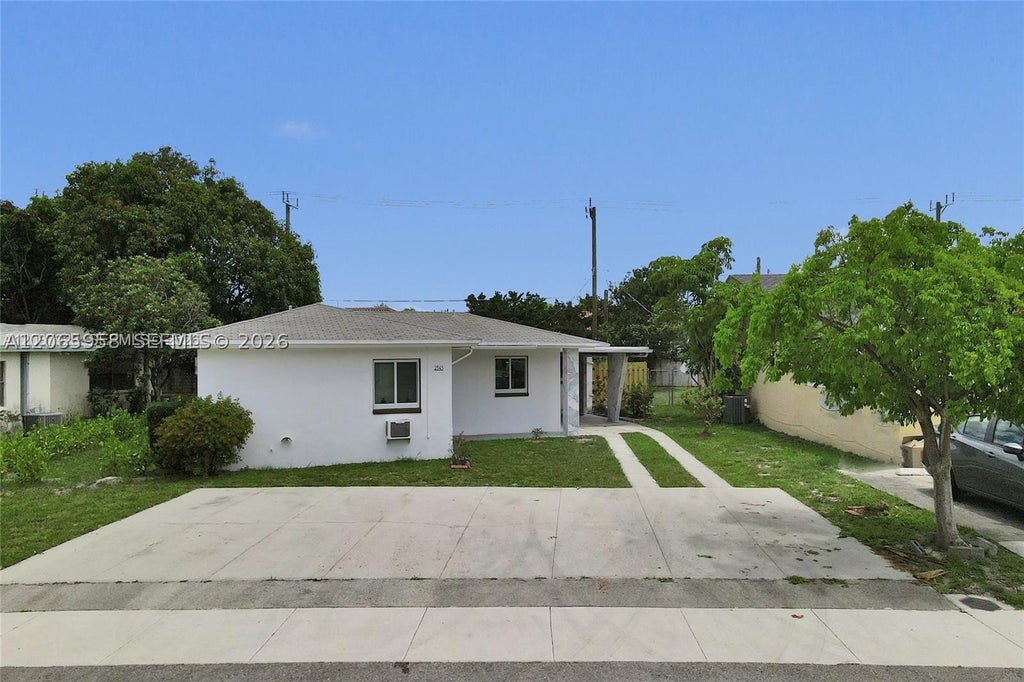 Photo of 2343 NW 28th St #1, Oakland Park, FL 33311 (MLS # A12065958)