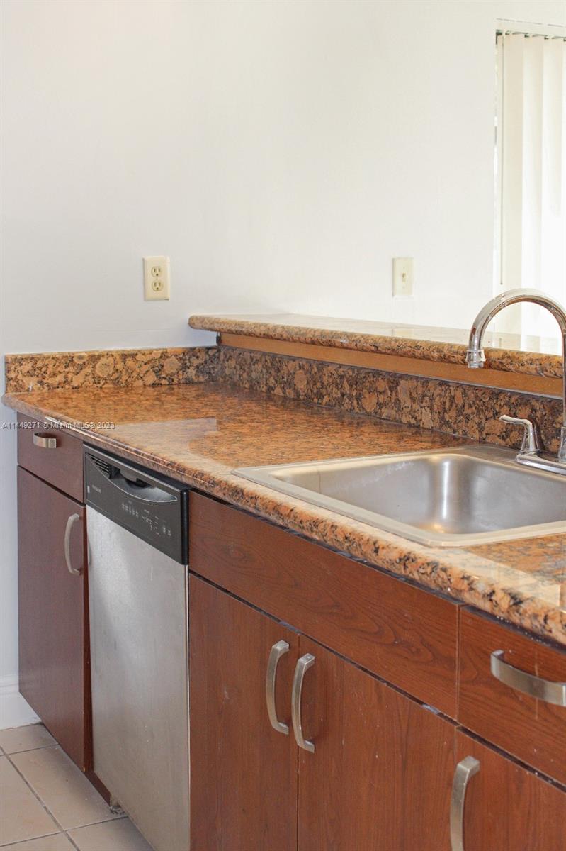 MIRAMAR CLUB CONDOMINIUM - Residential Lease