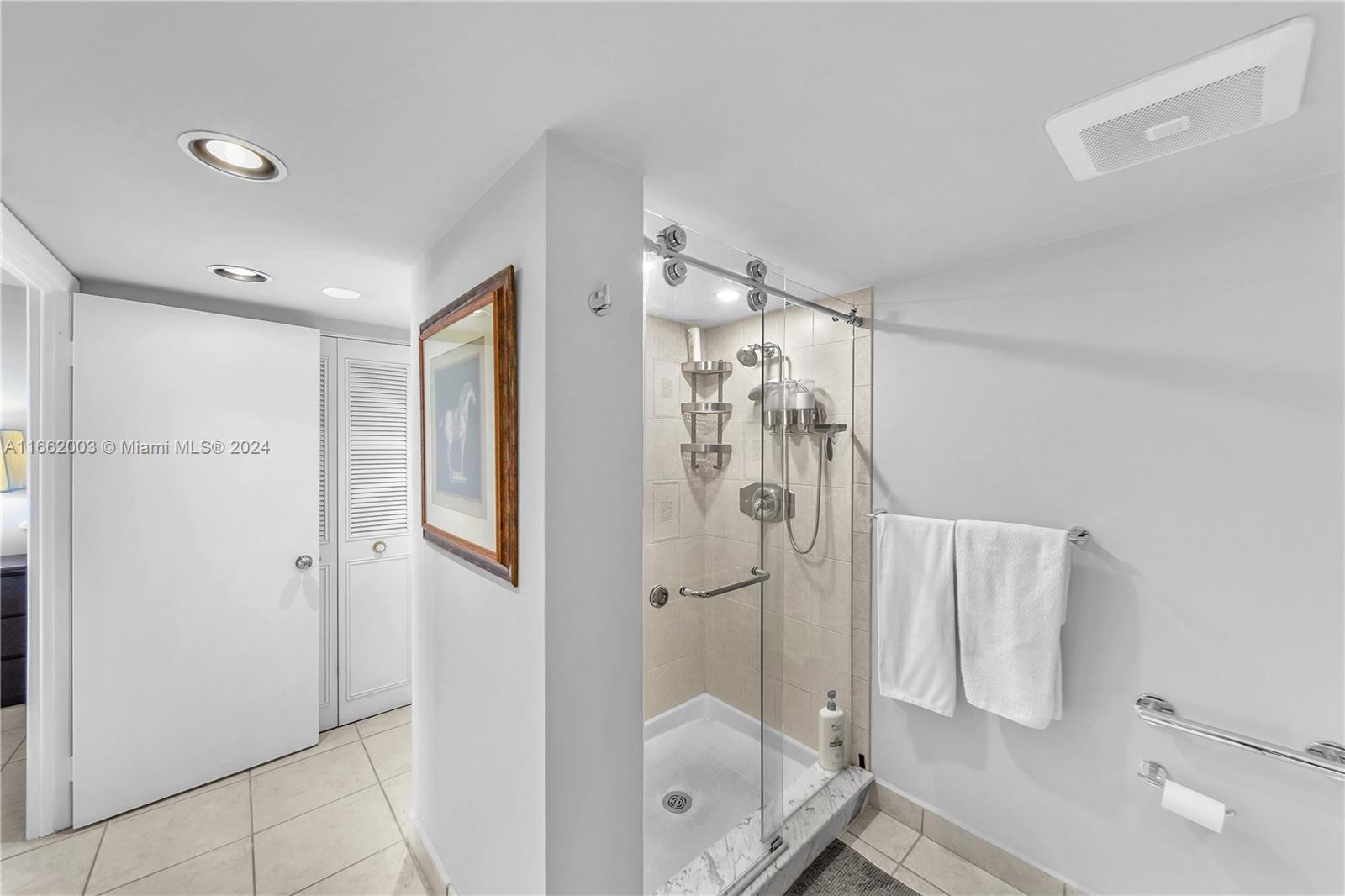 NAUTICAL TOWERS CONDO - Residential