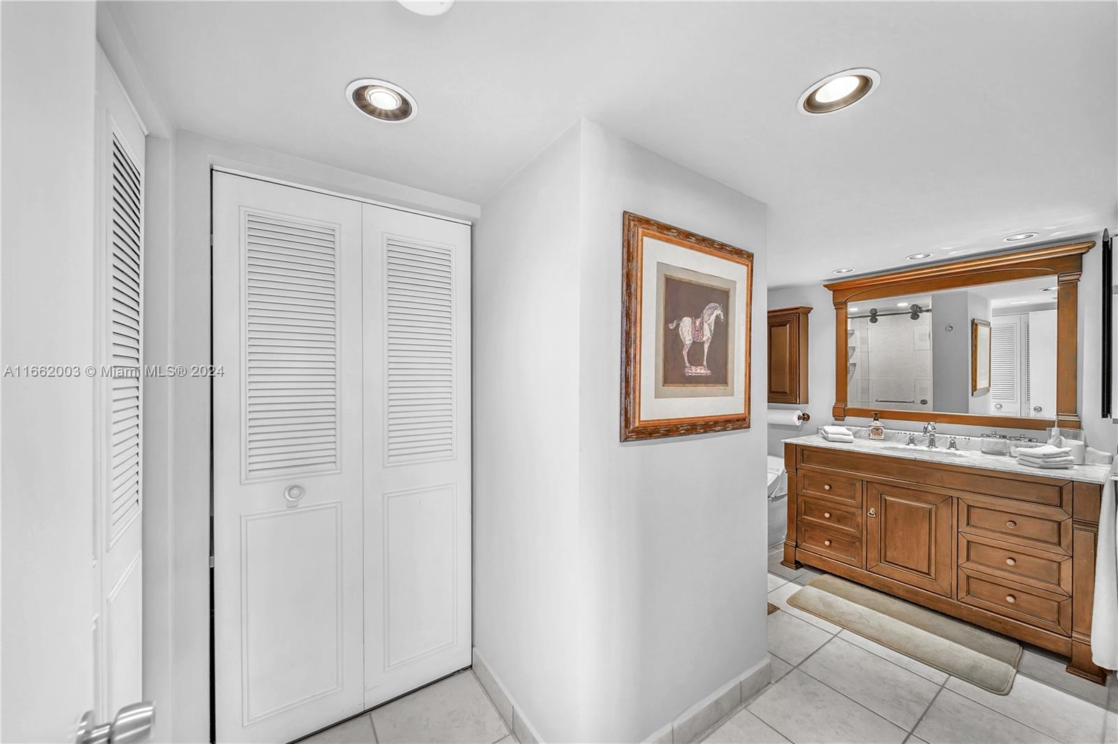 NAUTICAL TOWERS CONDO - Residential