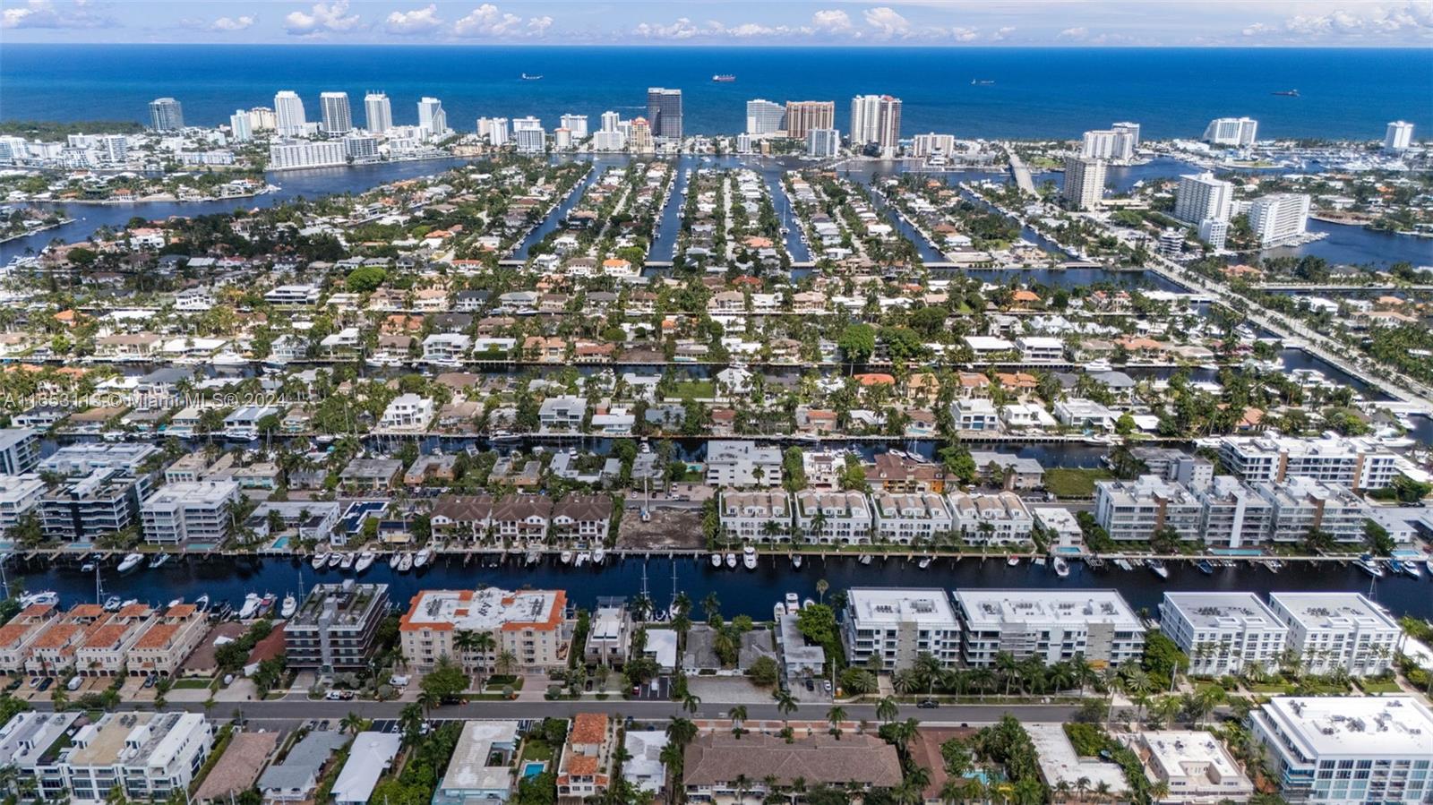 VICTORIA ISLES - Land