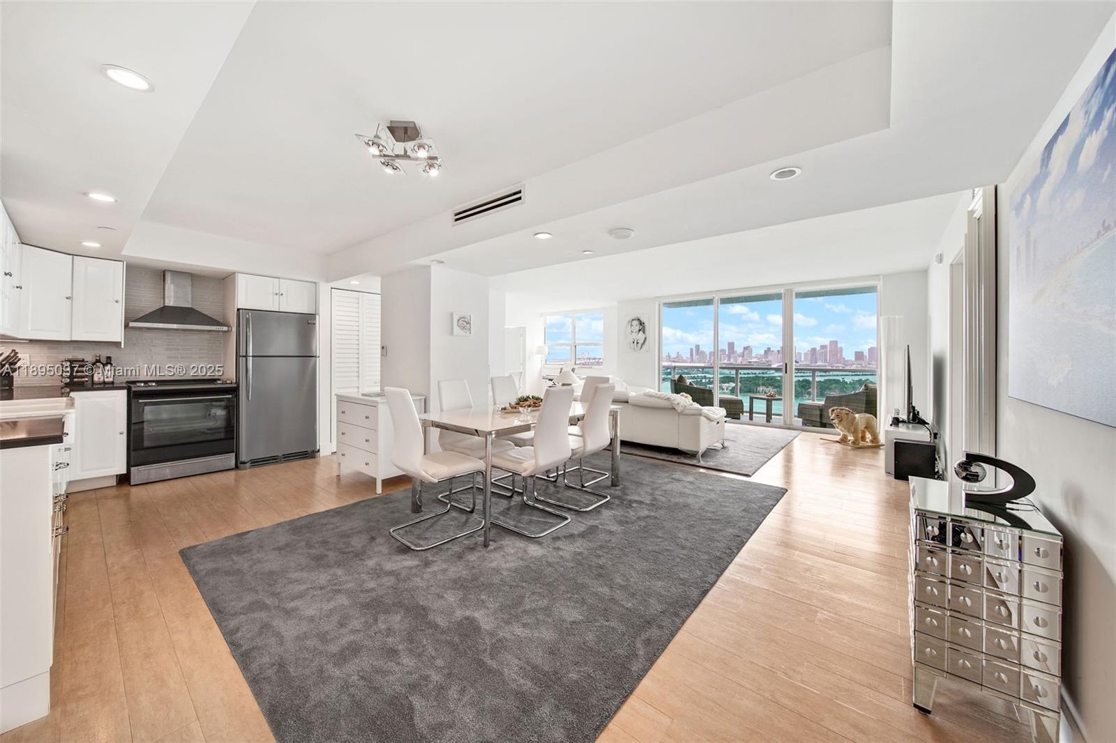 THE FLORIDIAN CONDO - Residential