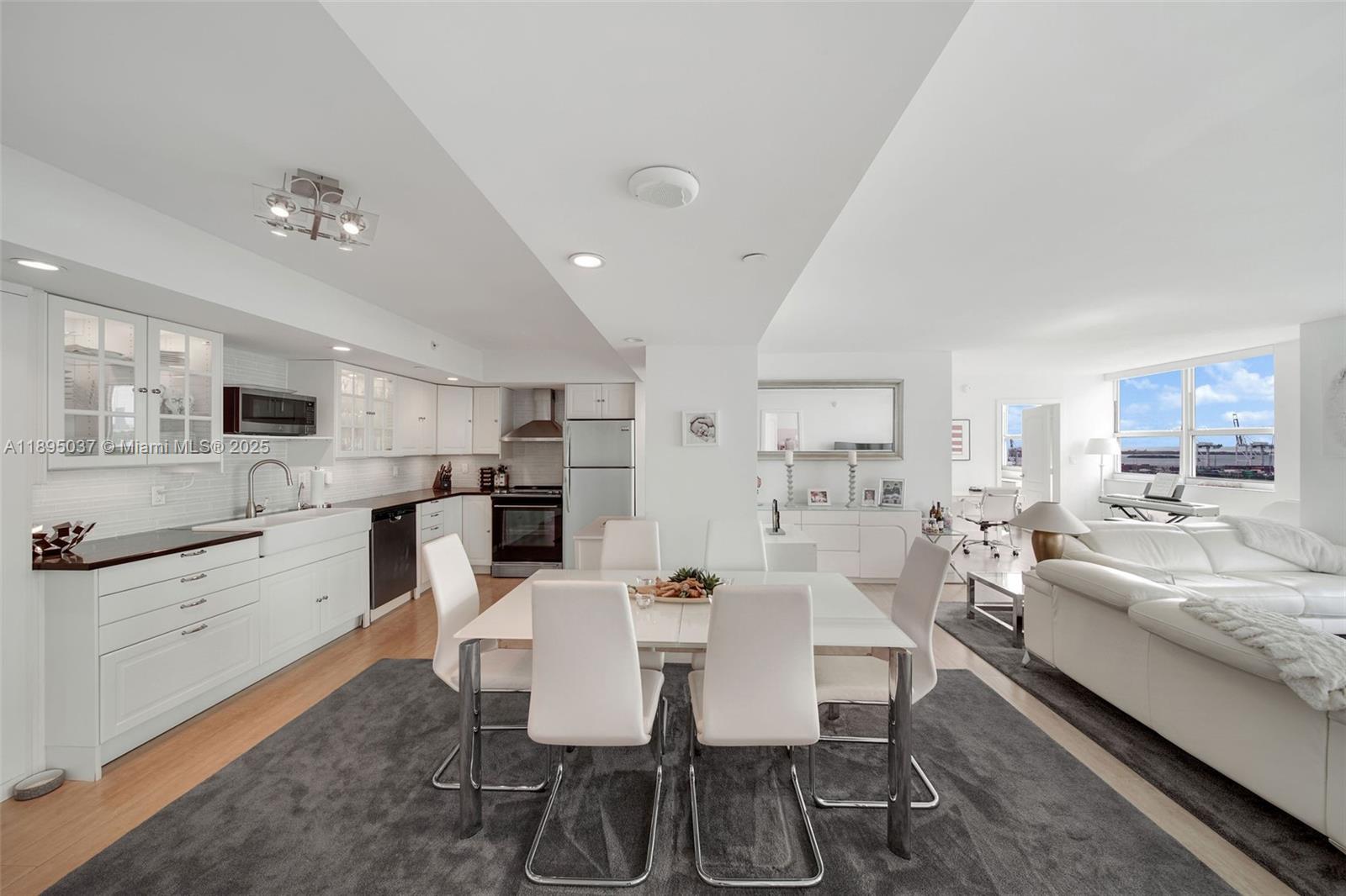 THE FLORIDIAN CONDO - Residential