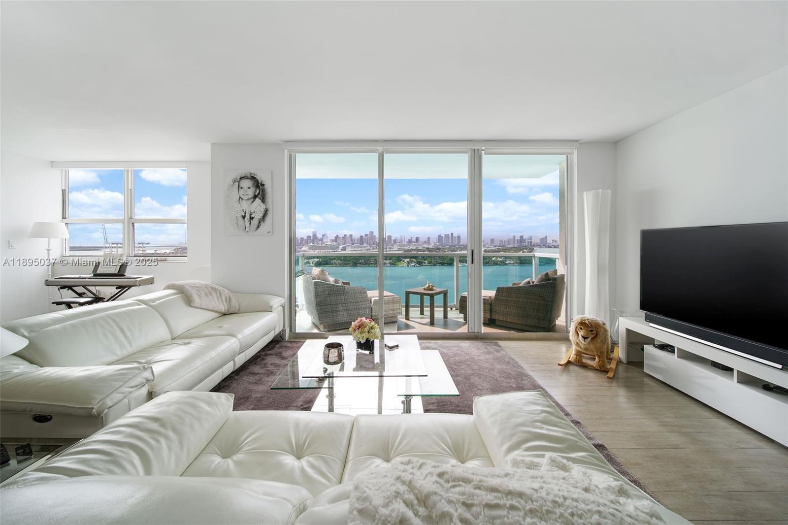 650 West Ave 2107