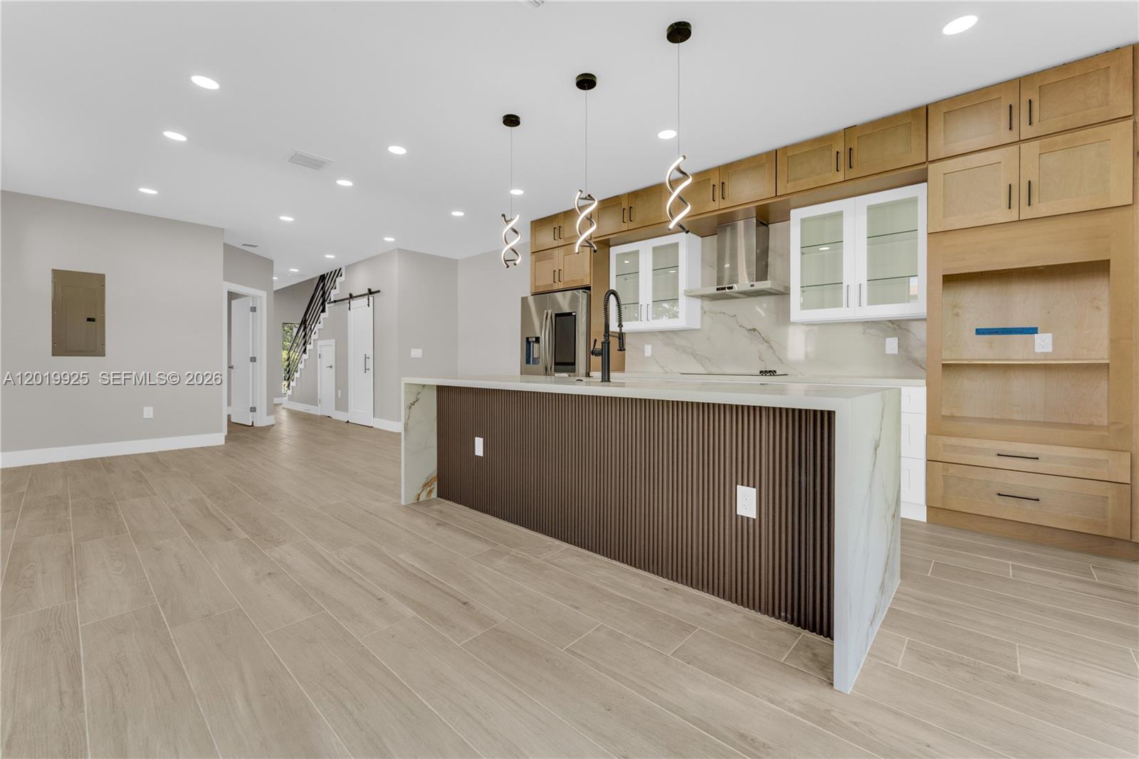 17TH AVE MANOR - Residential