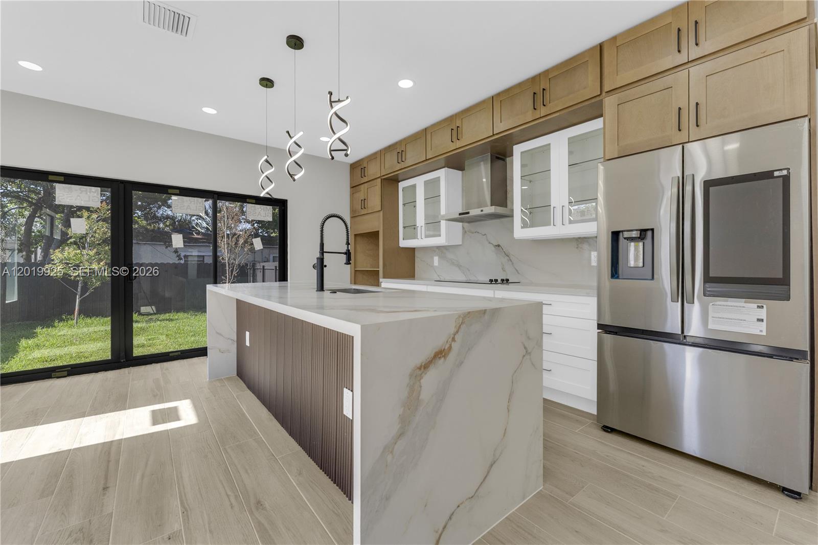 17TH AVE MANOR - Residential