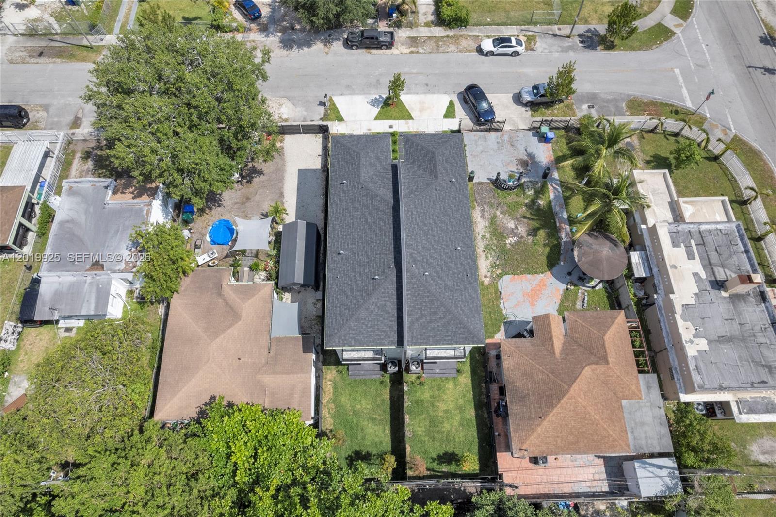 17TH AVE MANOR - Residential