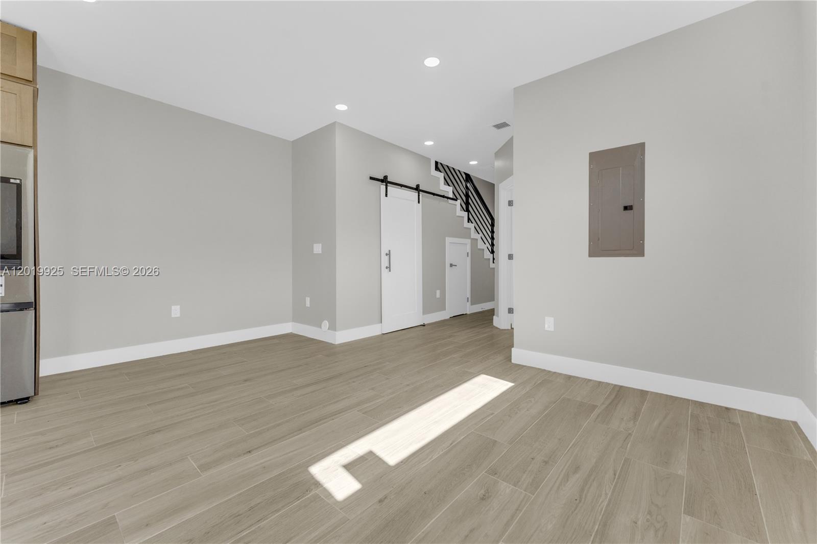 17TH AVE MANOR - Residential