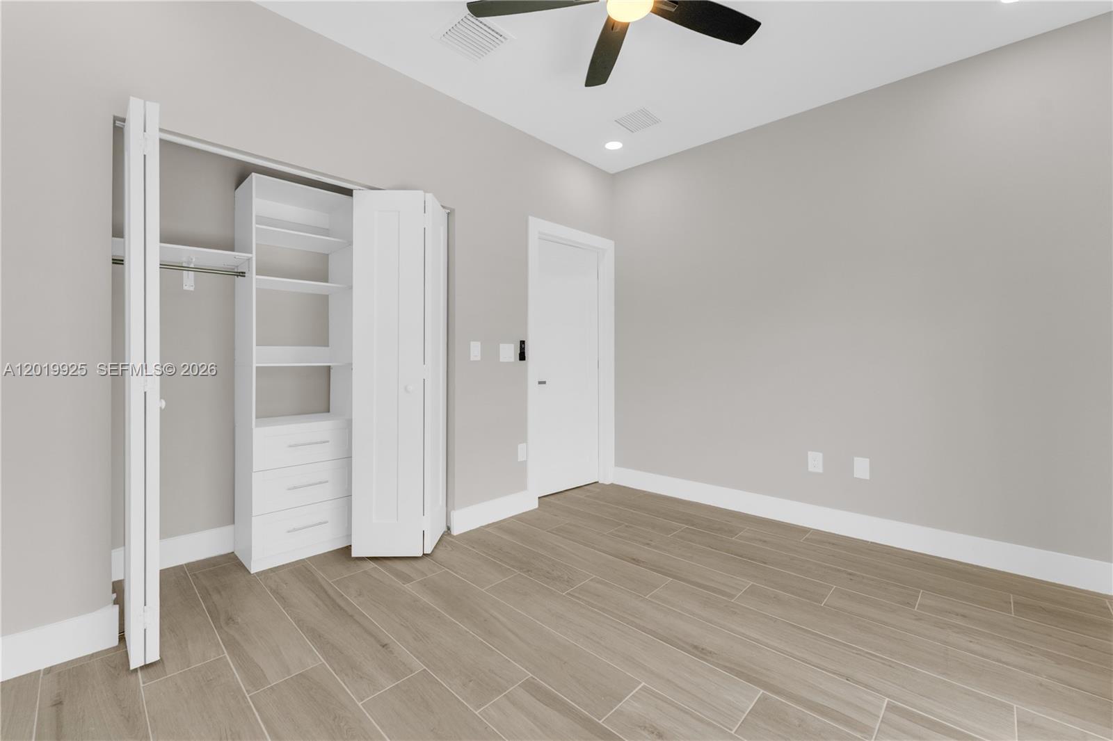 17TH AVE MANOR - Residential