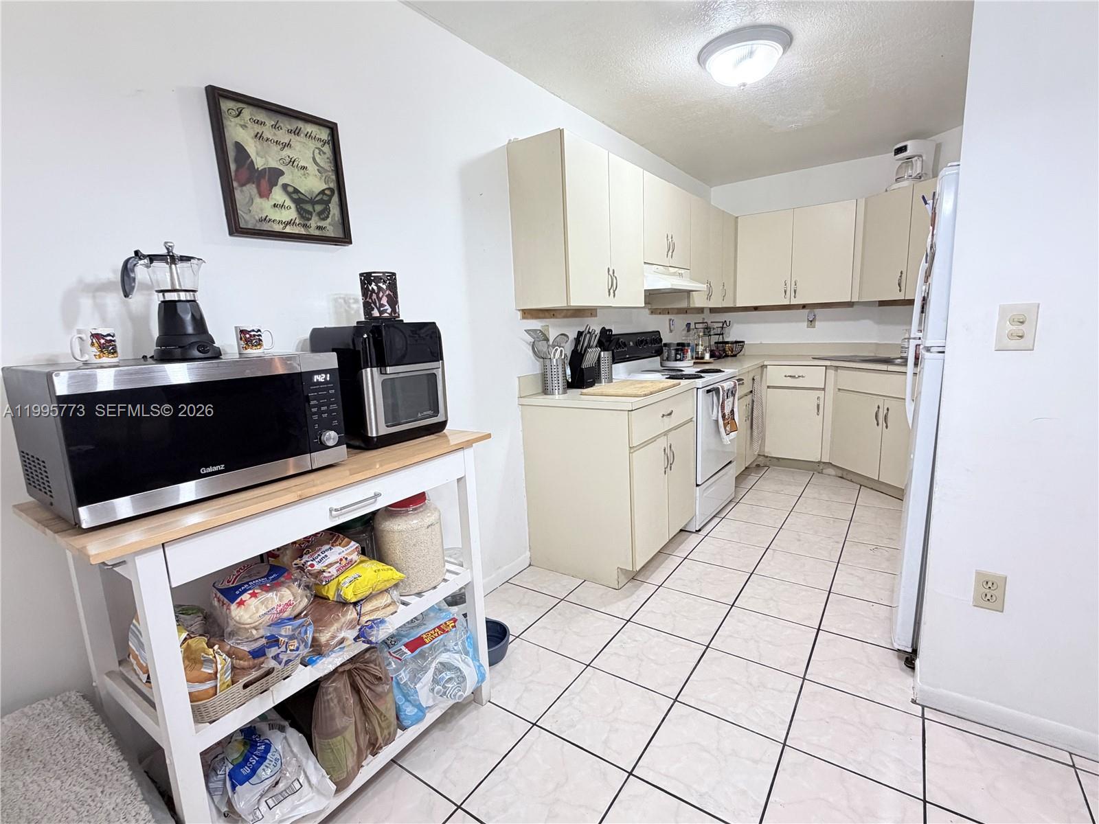 HOWARD PARK - Residential Lease