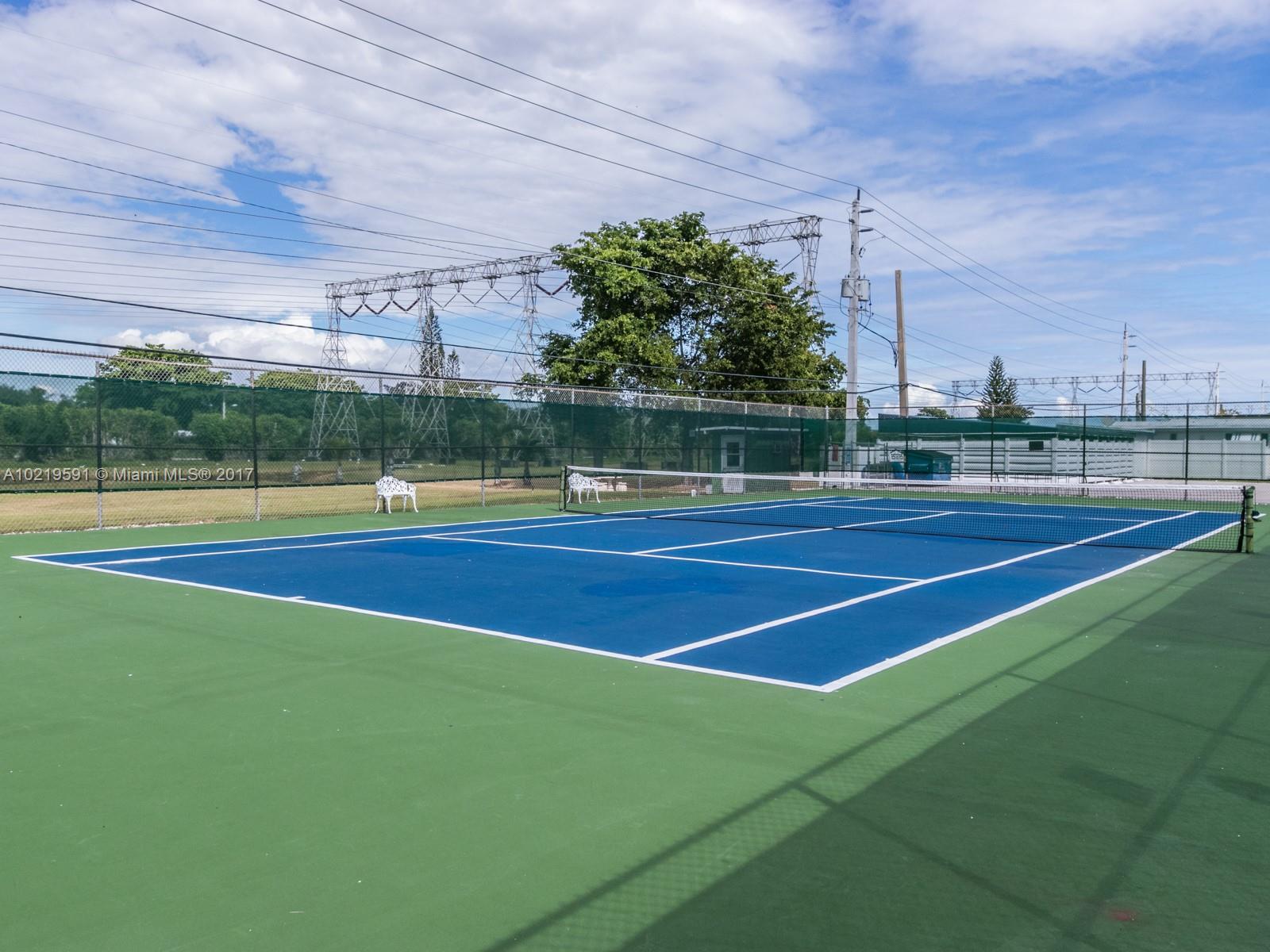 Ravenswood Estates & Mari - Residential