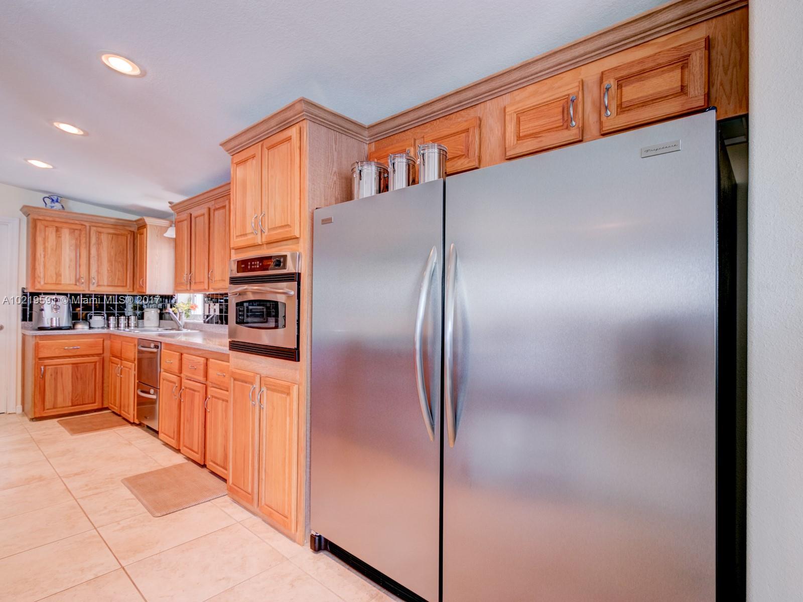 Ravenswood Estates & Mari - Residential