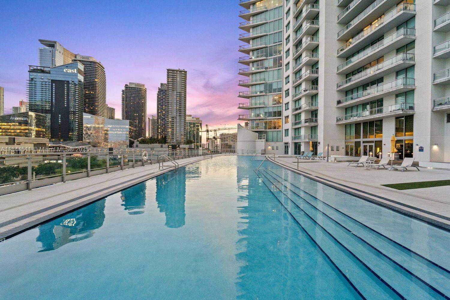 MINT CONDO - Residential
