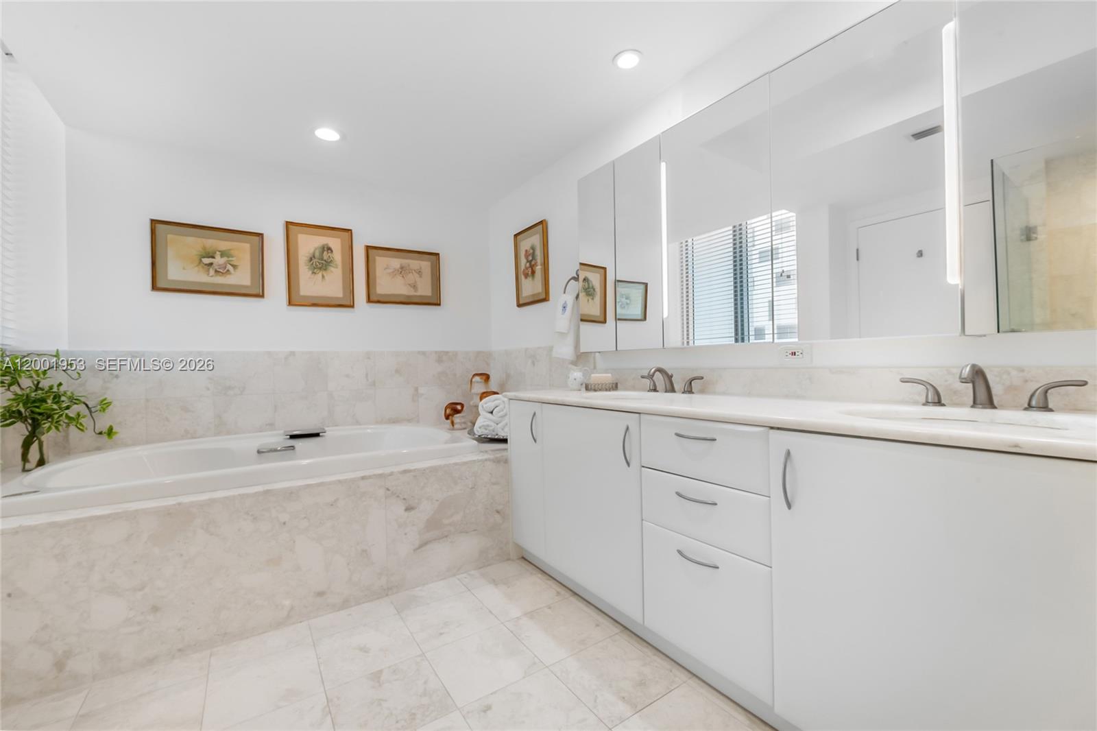 JADE RESIDENCES AT BRICKE - Residential